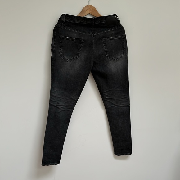 R13 Crossover- distressed black - Picture 4 of 4